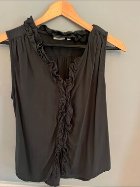 dylan dark gray/ black ruffled sleeveless top